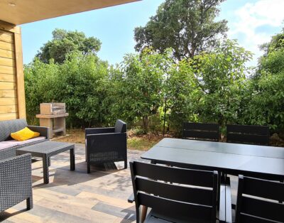 Appartement en rez-de- jardin au calme, Corse